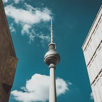 ALEX Facility Management und Service GmbH aus Berlin nähe des Fernsehturms am Alexanderplatz steht für Funktionalität, Sicherheit und Nachhaltigkeit von Gebäuden